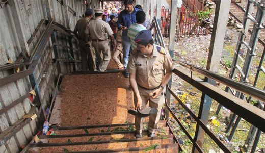 elphinstone stampade